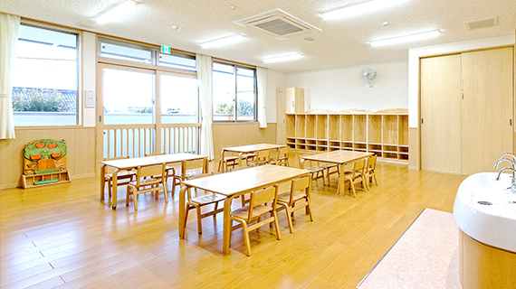 幼児クラス保育室
